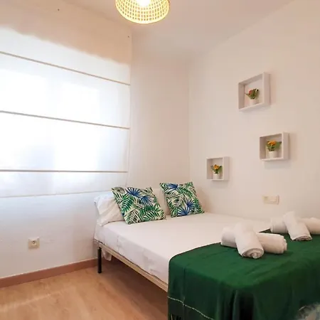 A 400m De La Playa En El Centro Historico De Alicante- Holidays B&f Апартаменты *